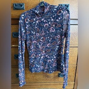 Evereve floral print turtleneck.